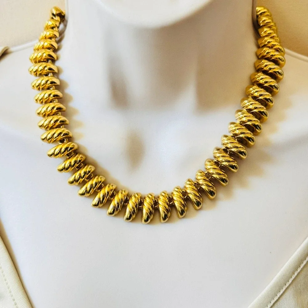 Erwin Pearl Ribbed Curved Link Collar Necklace VTG Statement Elegant Gold Plated